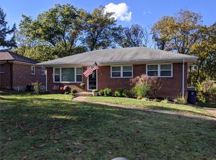 9657 Twincrest Dr, Saint Louis, MO 63126