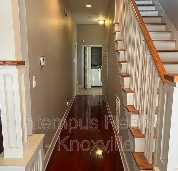 229 Deaderick Ave — Photo 1