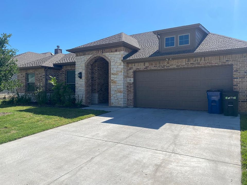 1st image of 120 Gardenia Dr