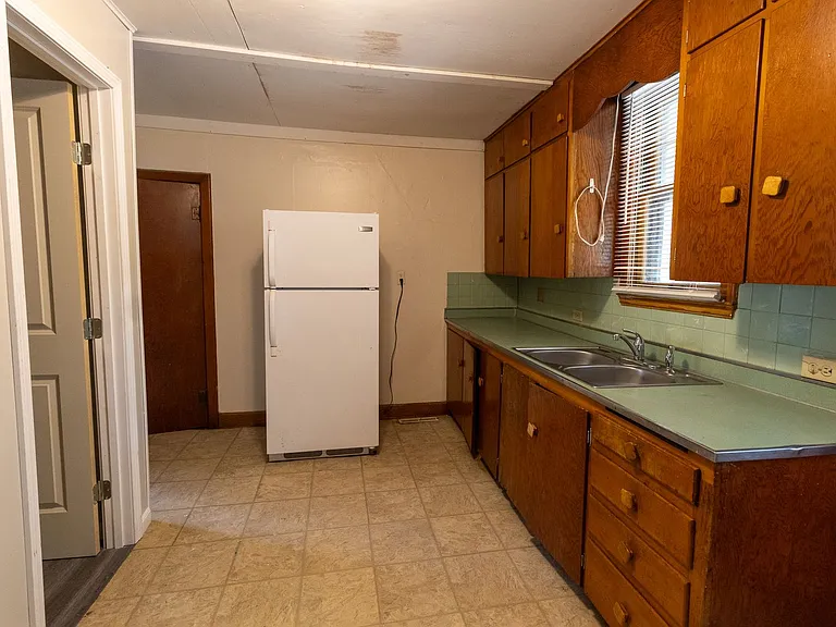 1403 Hinkson Ave — Photo 11