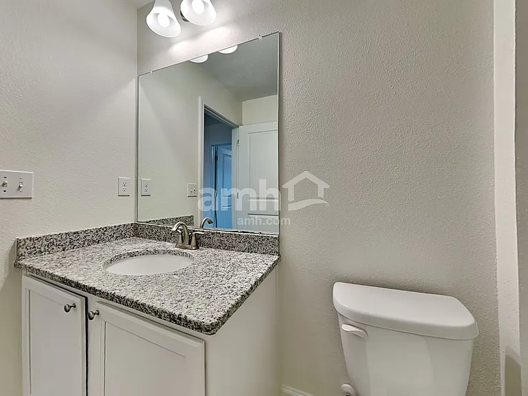 918 Walden Pond Dr — Photo 25