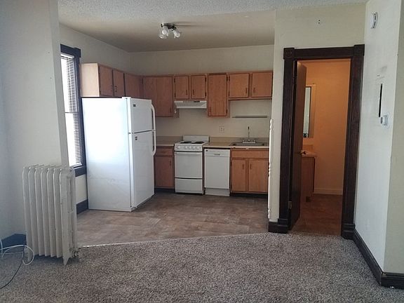 1135 Pennsylvania #15 - kitchen