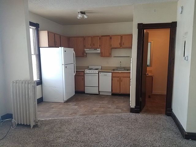 1135 Pennsylvania #15 - kitchen