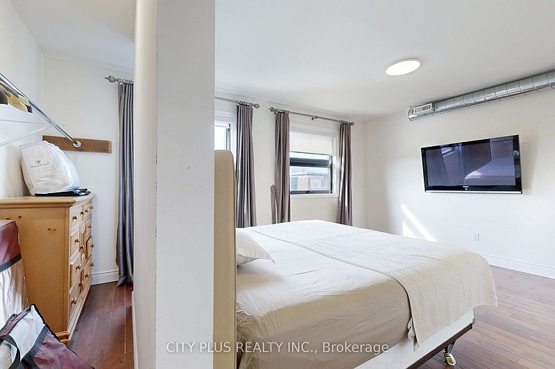 Toronto House for rent - 5 Bedrooms — photo 27