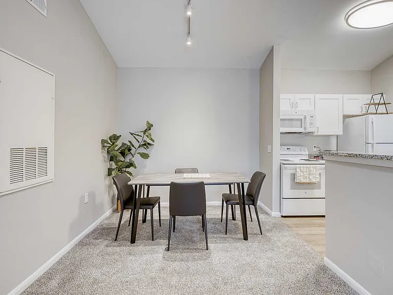 Worthington Point Apartments — Photo 30