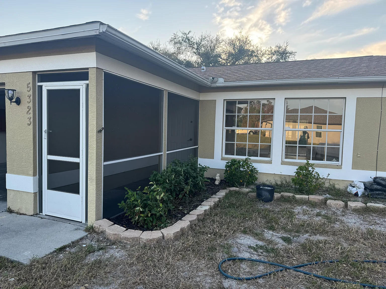 3 bed, 1164 sqft, $1,950 — Photo 2