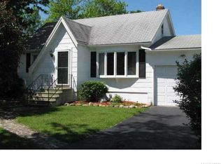 5412 Scranton Rd, Hamburg, NY 14075