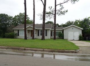 1920 Queen St, Fort Worth, TX 76103