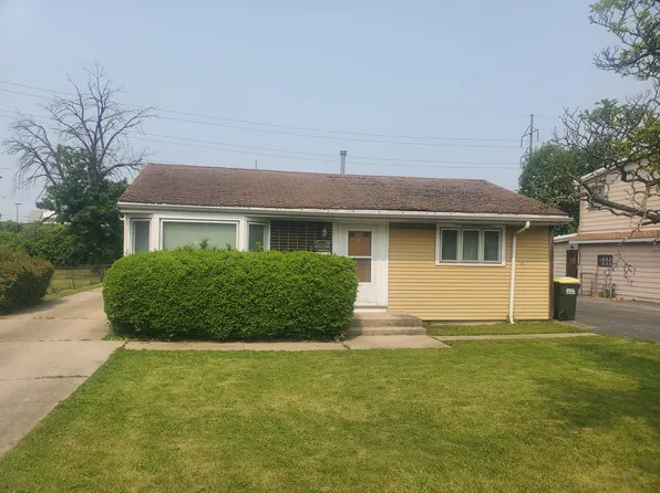 2942 Rhodes Ave, Melrose Park, IL 60164