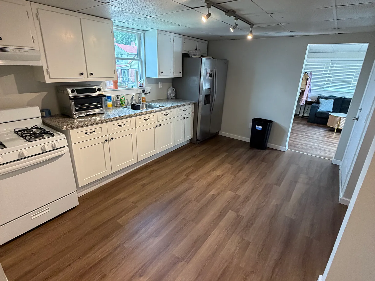 1 bed, 750 sqft, $749 — Photo 3