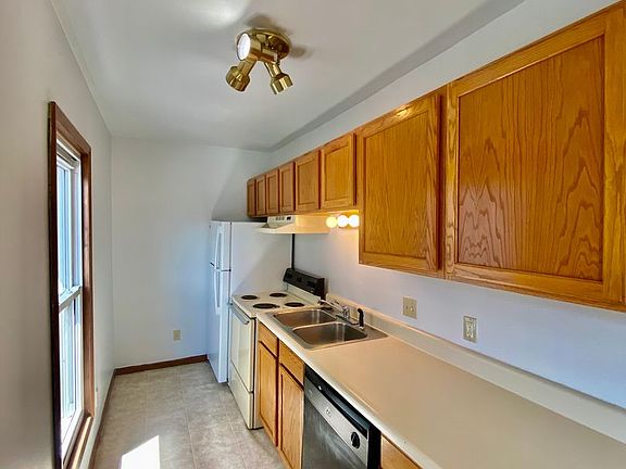 4th image of 514 W Cross St APT 4