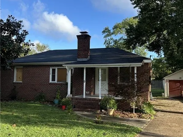 1512 Shell Rd, Chesapeake, VA 23323