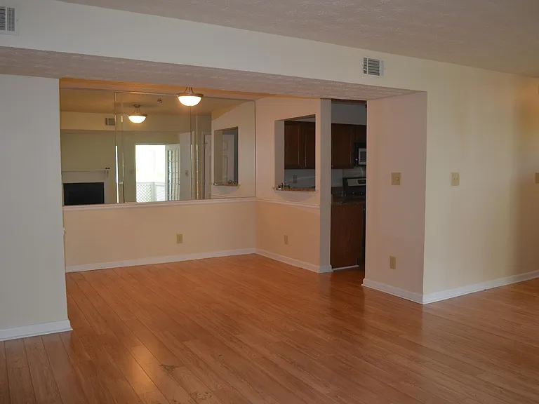 4001 Riverlook Pkwy SE — Photo 15