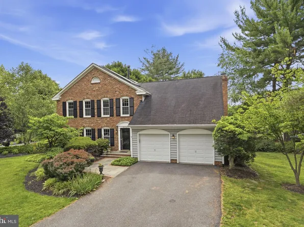 9016 Nesbit Ct, Gaithersburg, MD 20886