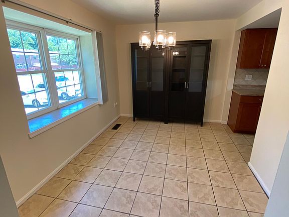 5th image of 2750 Hyson Ln