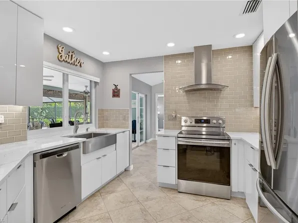 2236 Queens BLVD, NAPLES, FL 34112