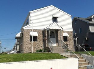 777 6th St, Lyndhurst, NJ 07071
