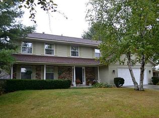 6910 Devonshire Dr NE, CEDAR RAPIDS, IA 52402