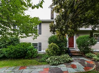 17 Hopkins Rd, Plymouth, MA 02360