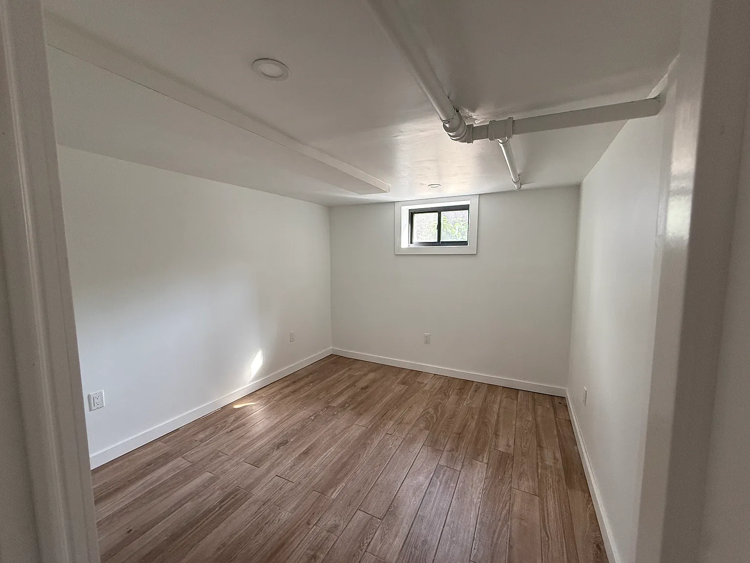 1 bed, 750 sqft, $1,999 — Photo 4