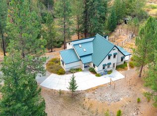 7735 Griffin Ln, Jacksonville, OR 97530