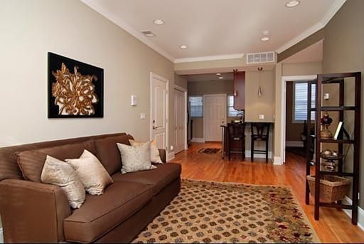 5th image of 2550 W Sunnyside Ave 1 #1