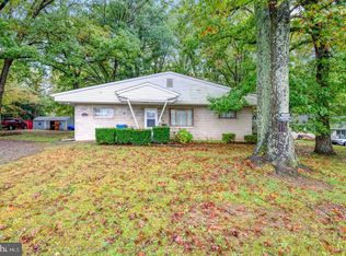 1560 W Valley Ln, Harrisburg, PA 17112