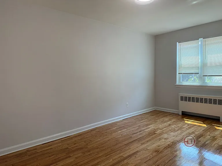 1617 Benson St #1 — Photo 4