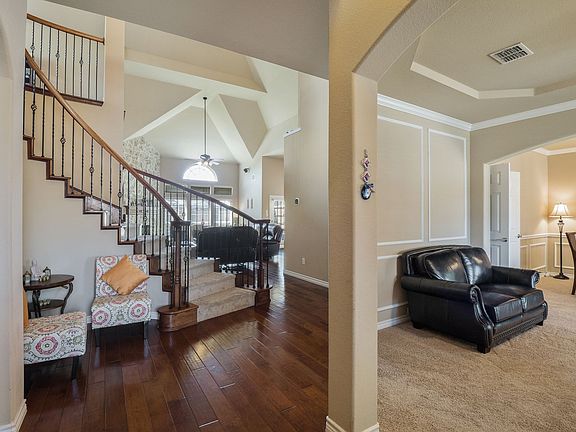 5th image of 534 Windward Dr