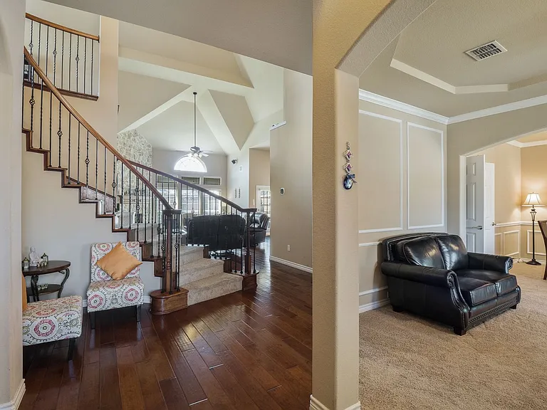 534 Windward Dr — Photo 5