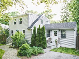 83 Spring Grove Ave, Warwick, RI 02889