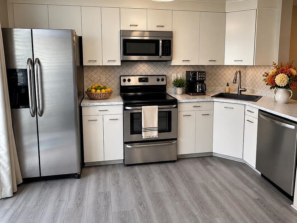 1st image of 426 Fox Hollow Way