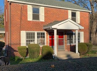 54 Greenlawn Dr, Fairfield, CT 06825
