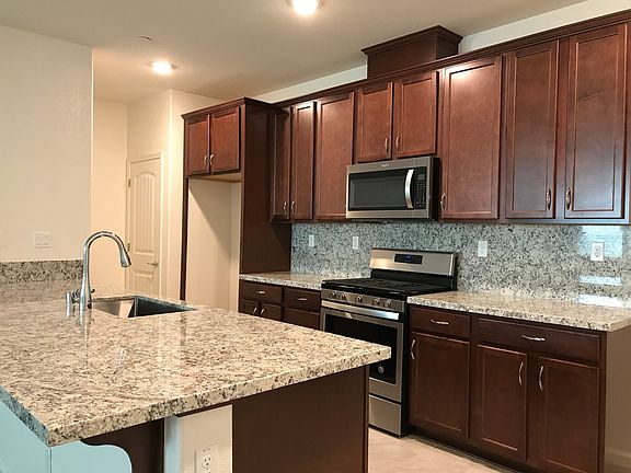 3rd image of 2541 Natomas Crossing Dr