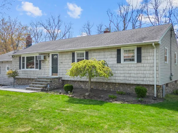 30 Manor Drive, Trumbull, CT 06611