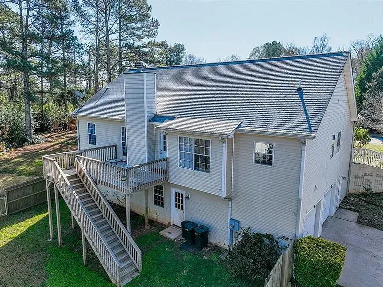 5810 Woodberry Walk — Photo 1