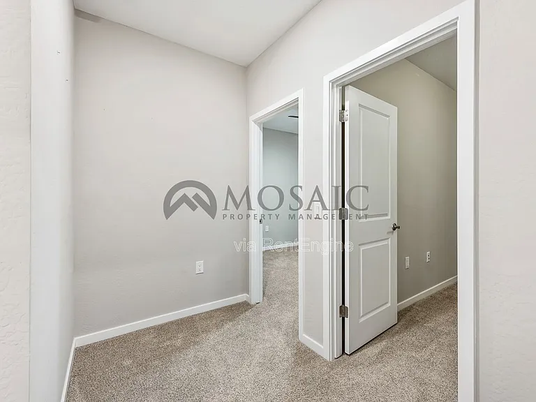 778 E Harper St #103 — Photo 22