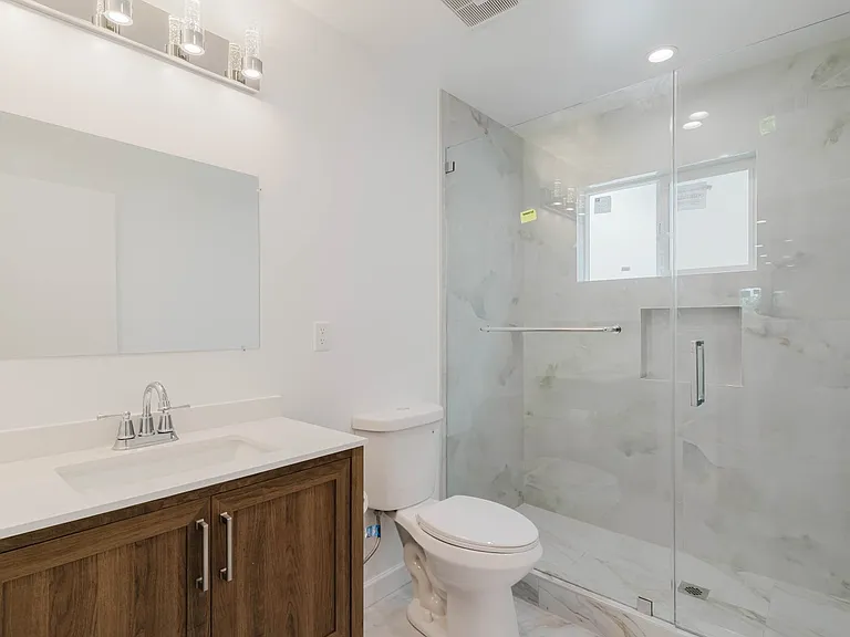 9628 Keokuk Ave — Photo 18