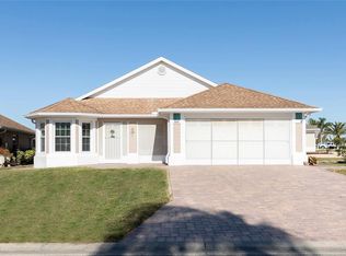 1841 E Challenger Ave, Davenport, FL 33897