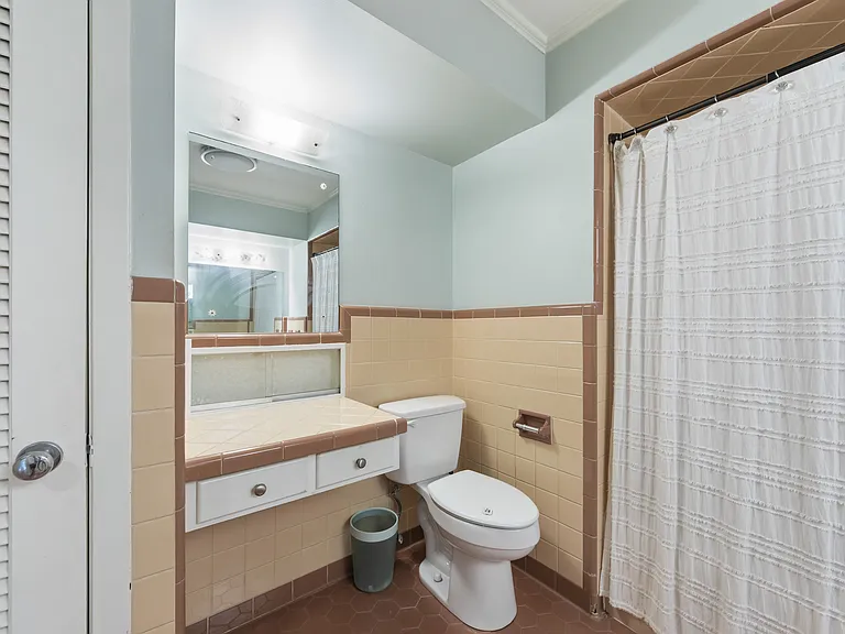 308 Brentwood Blvd — Photo 14