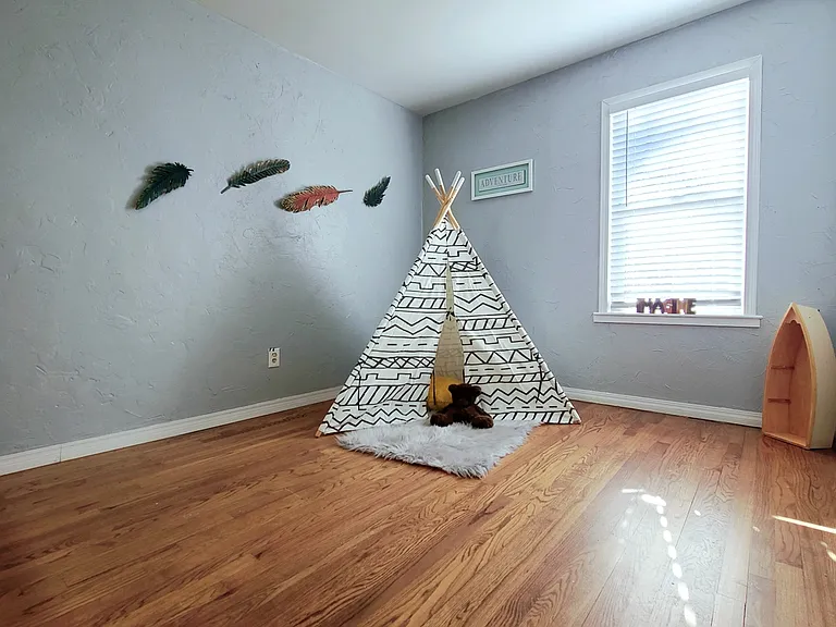 3512 N Holman Ct — Photo 30