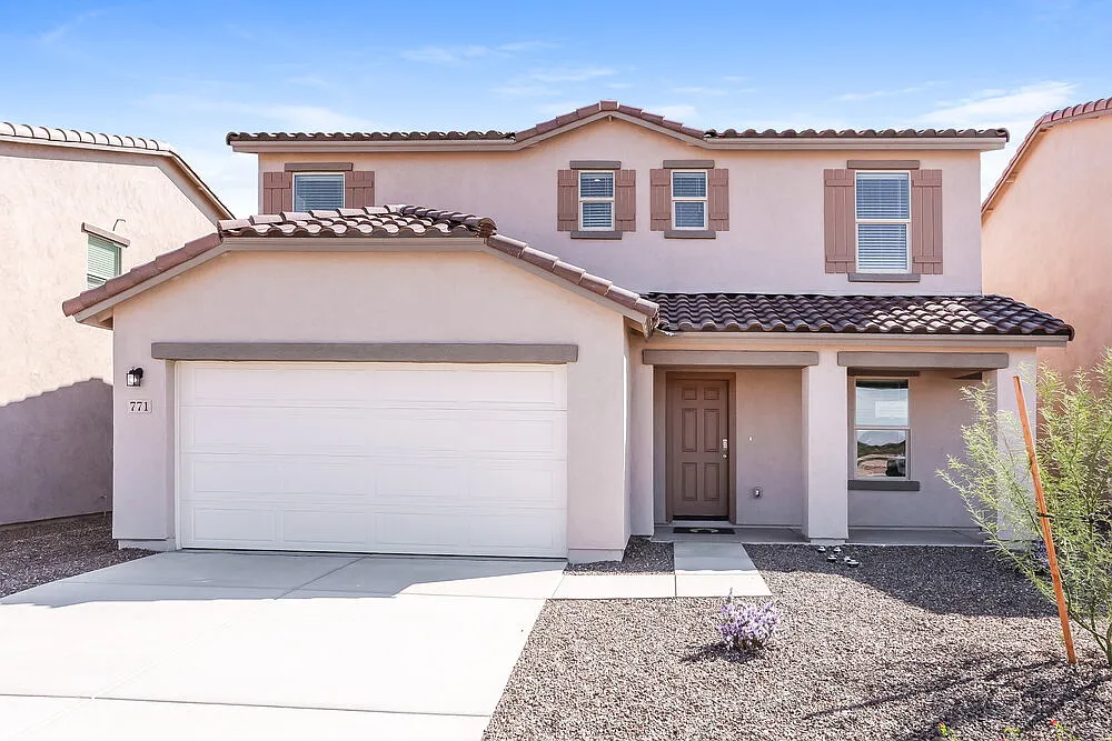 5 bed, 3.0 bath, 2179 sqft, $2,200 — Photo 1