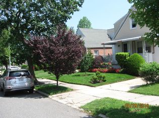 56-47 203st Oakland Gdns, Oakland Gardens, NY 11364