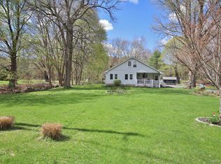95 Tinker Town Rd, Dover Plains, NY 12522