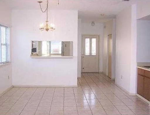 2 bed, 2.5 bath, 1500 sqft, $1,700 — Photo 3