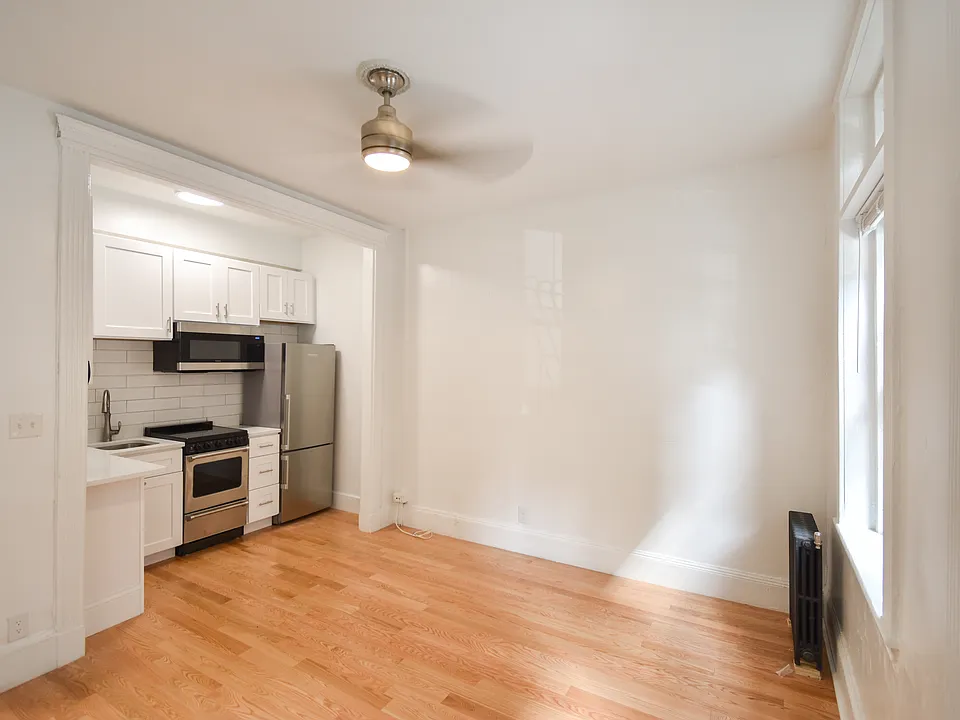 64 Hemenway St #3