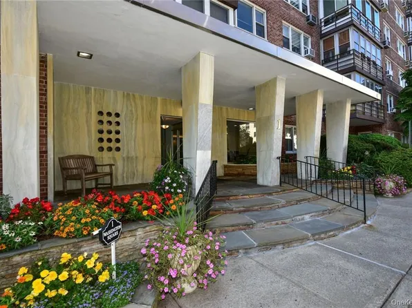 1 Washington Square #2H, Larchmont, NY 10538