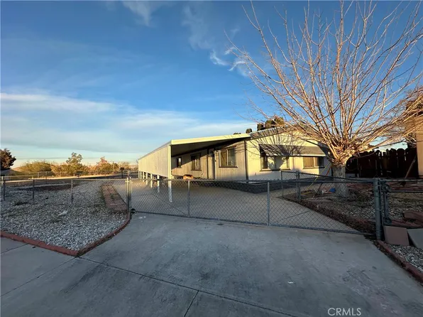 16719 Pebble Beach Dr, Victorville, CA 92395