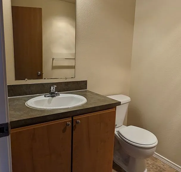 Wellesley Park Apartments — Photo 42