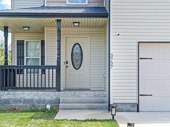 2nd image of 3757 Windhaven Dr